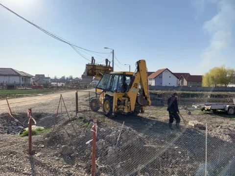 Inchiriem sau Exectuam lucrari cu buldoexcavator